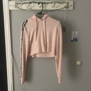 cropped hollister long sleeved shirt